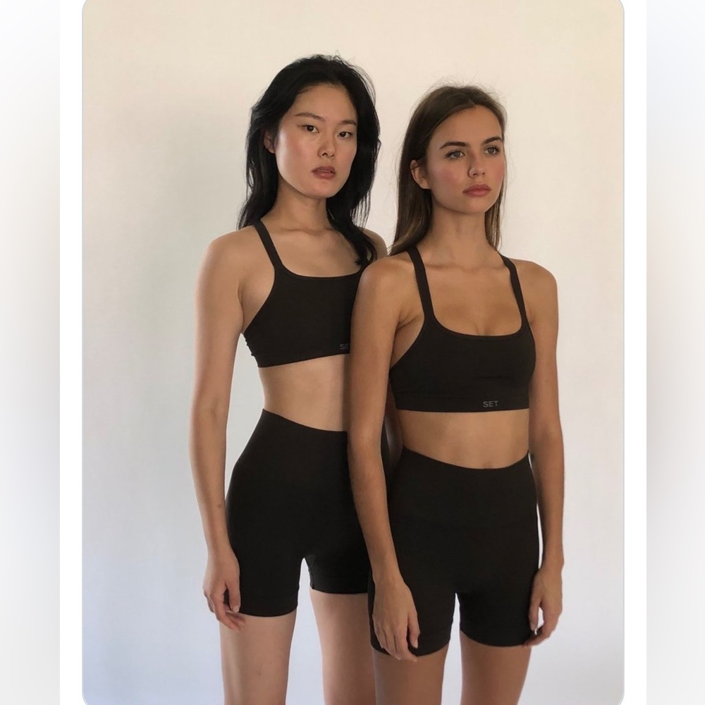 SET ACTIVE SCULPTFLEX® BOX X Sports Bra in Onyx Size M NWOT